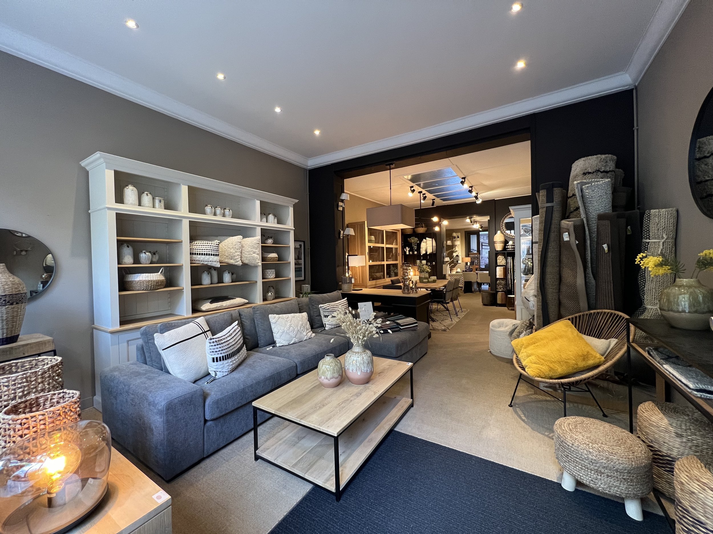 Showroom Wood Story depuis 1992 - Magasin de meubles sur mesure - Ixelles Bruxelles Wavre